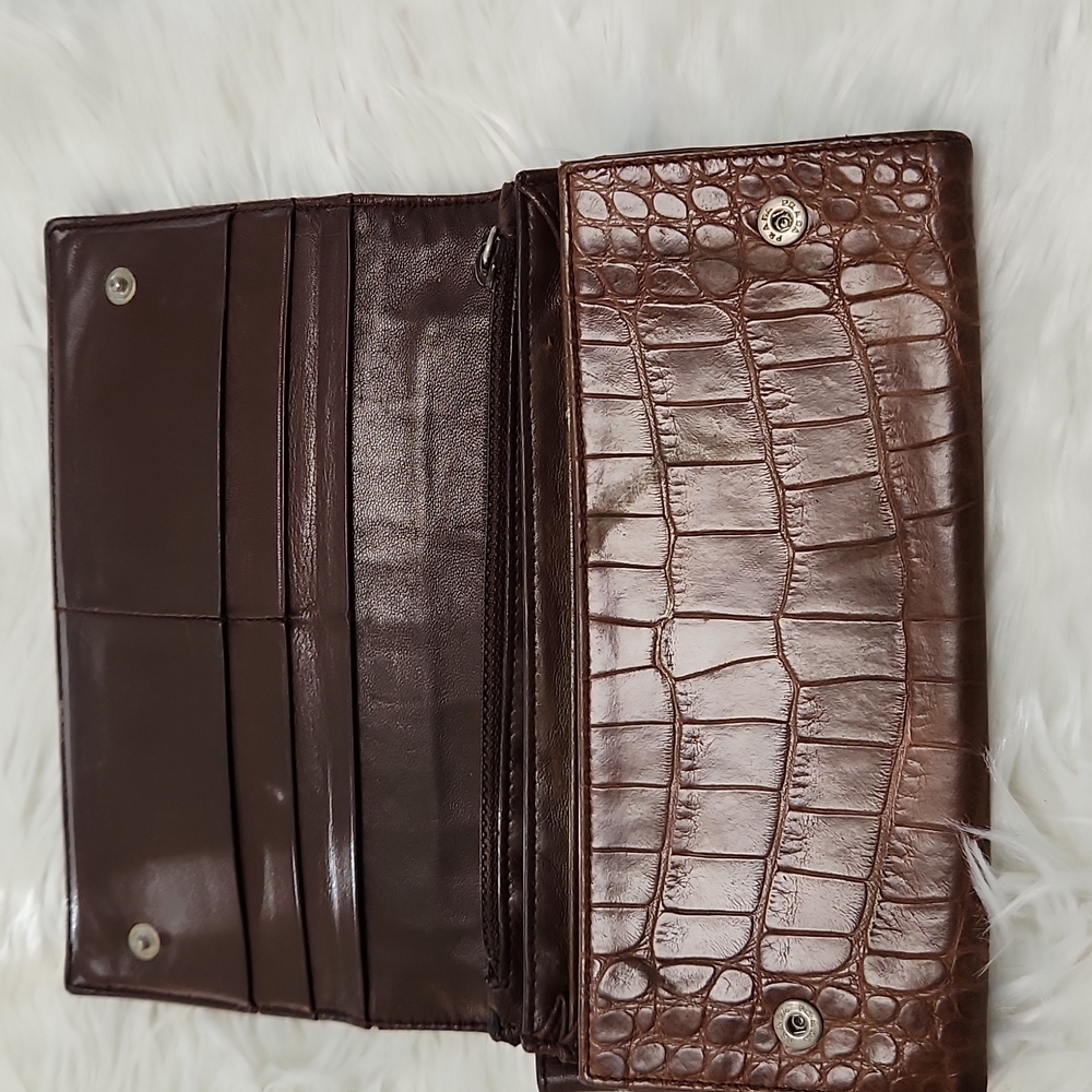 Prada Wallet - Picture 2 of 4